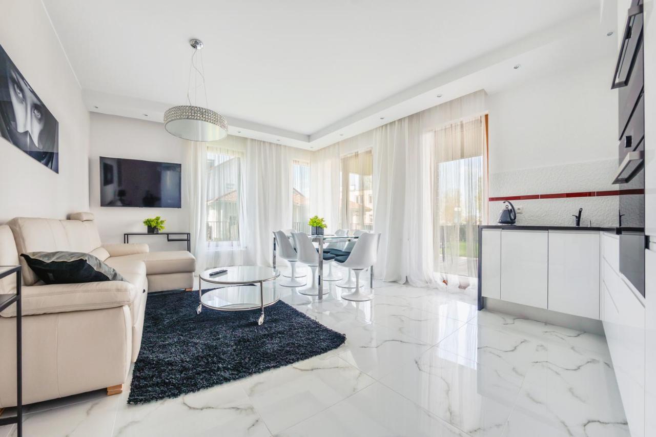 Luxury Long Island Suite غدانسك المظهر الخارجي الصورة