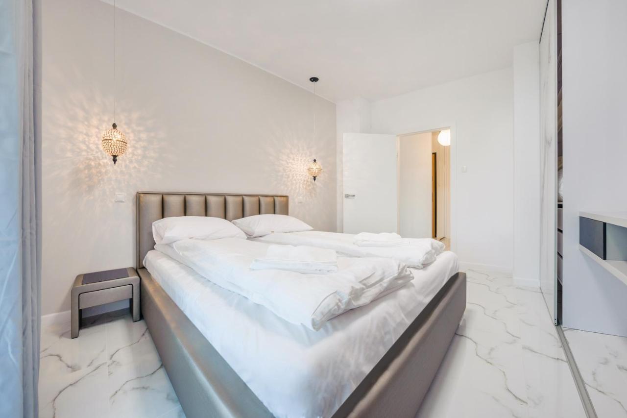 Luxury Long Island Suite غدانسك المظهر الخارجي الصورة