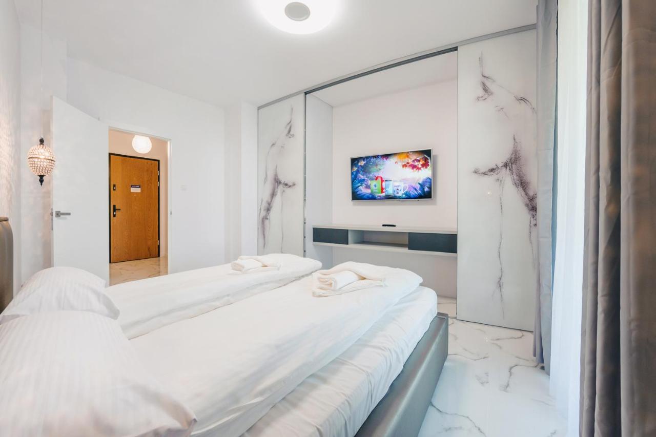 Luxury Long Island Suite غدانسك المظهر الخارجي الصورة