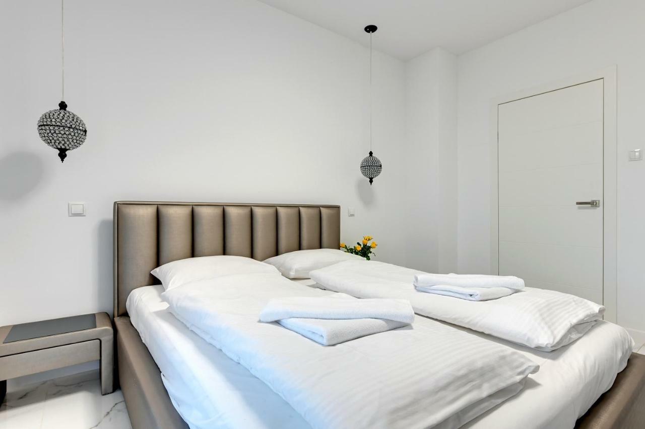 Luxury Long Island Suite غدانسك المظهر الخارجي الصورة