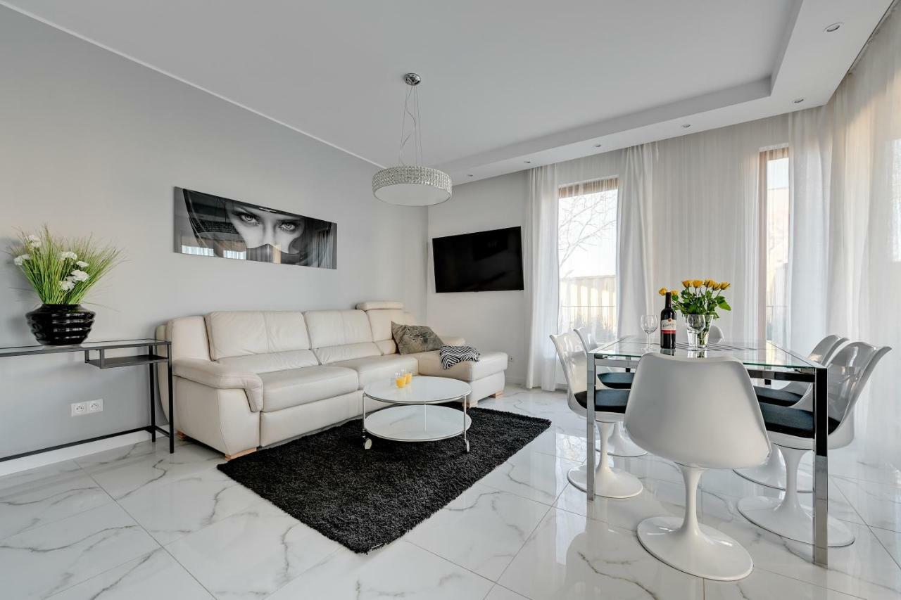 Luxury Long Island Suite غدانسك المظهر الخارجي الصورة